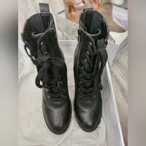 Steve Madden Boots Latch SZ 7